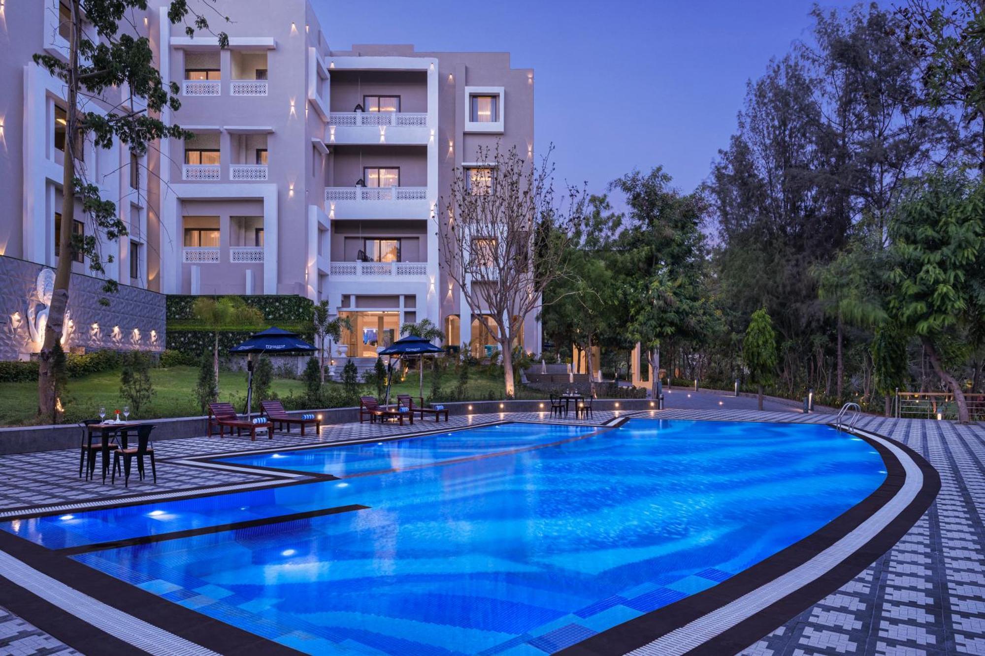 Essentia Luxury Resort & Spa Udaipur Extérieur photo