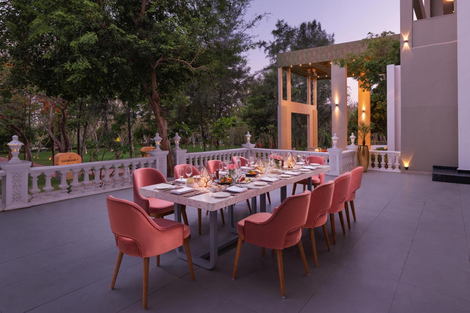 Essentia Luxury Resort & Spa Udaipur Extérieur photo