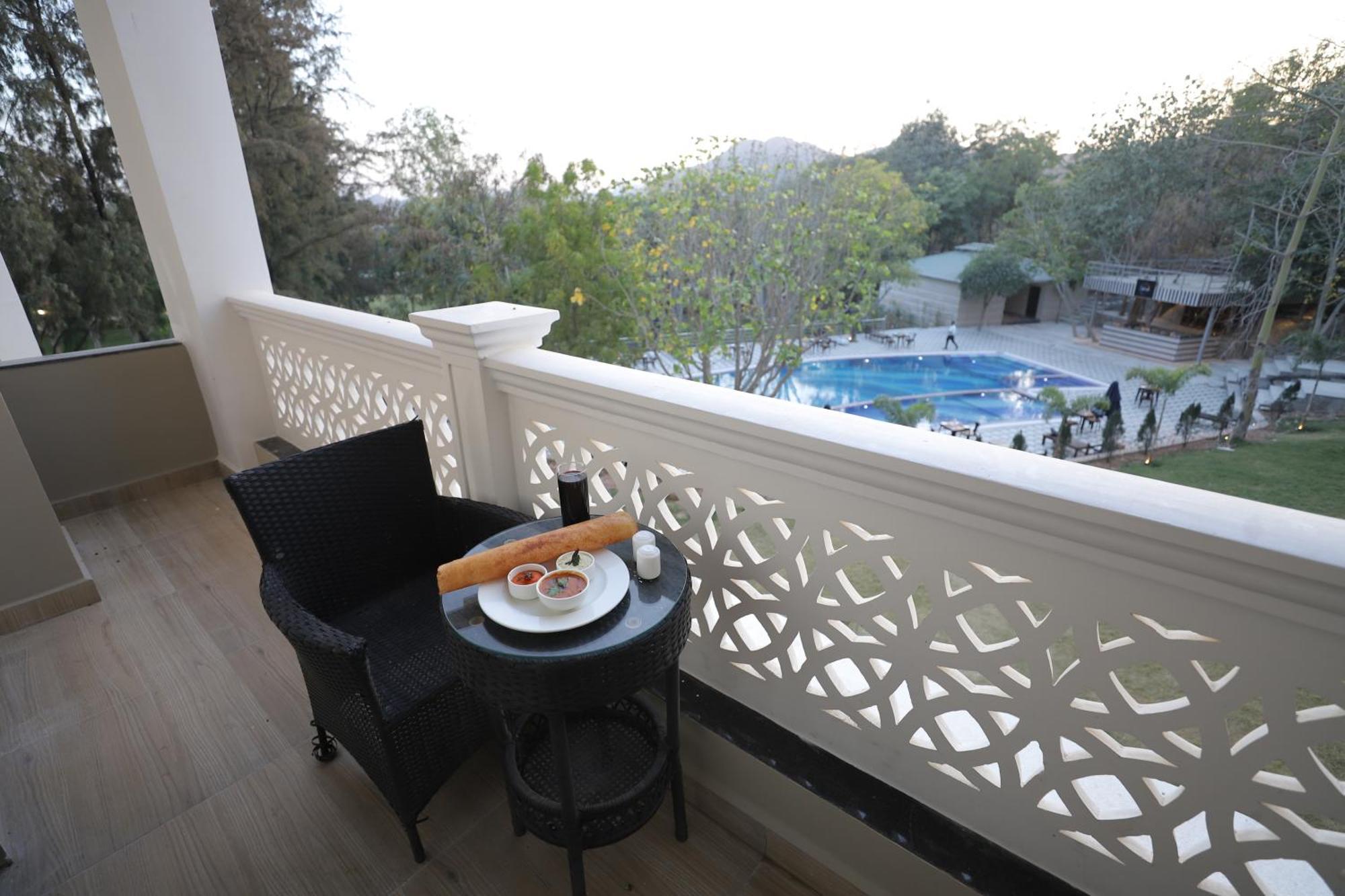 Essentia Luxury Resort & Spa Udaipur Extérieur photo