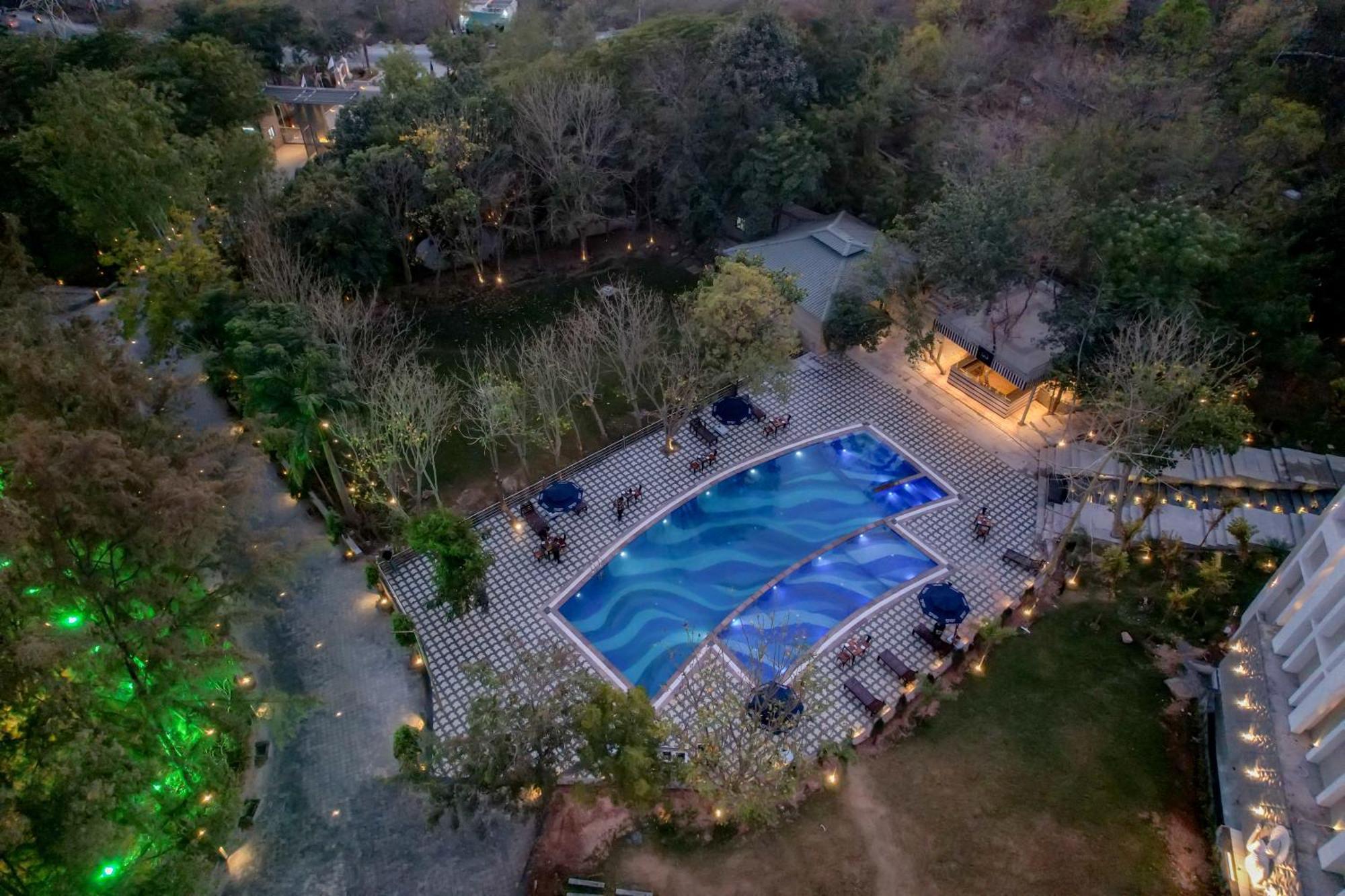 Essentia Luxury Resort & Spa Udaipur Extérieur photo